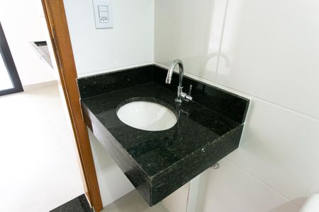 Apartamento à venda com 49m², 2 quartos e sem vaga Apartamento à venda com 49m², 2 quartos e sem vagaBanheiro