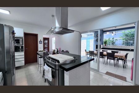 Casa de condomínio à venda com 278m², 4 quartos e 4 vagasFoto 24