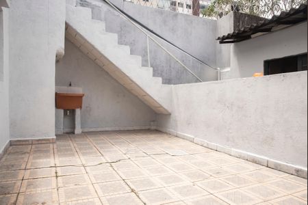 Casa para alugar com 77m², 1 quarto e 1 vagaÁrea de Serviço