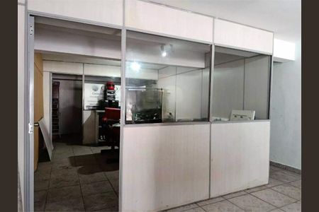 Casa à venda com 145m², 3 quartos e 7 vagas