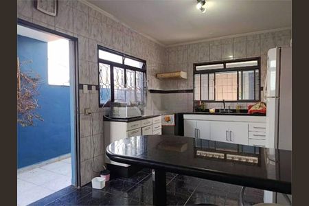 Casa à venda com 145m², 3 quartos e 7 vagas