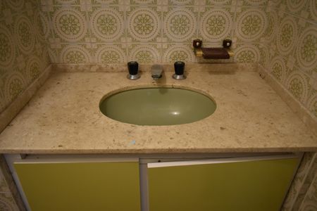 Apartamento para alugar com 190m², 3 quartos e 2 vagasBanheiro da Suíte 2