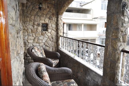 Casa de condomínio para alugar com 200m², 3 quartos e 1 vagaVaranda da Suíte 