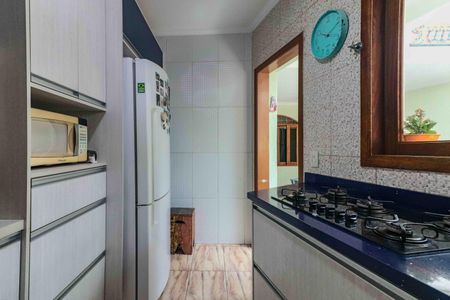 Casa à venda com 150m², 4 quartos e 2 vagas Casa à venda com 150m², 4 quartos e 2 vagasCozinha