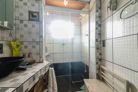 Casa à venda com 150m², 4 quartos e 2 vagas Casa à venda com 150m², 4 quartos e 2 vagasBanheiro Social