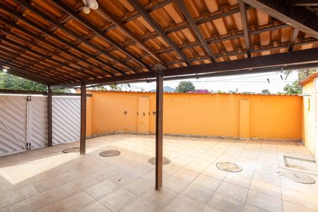 Casa de condomínio para alugar com 74m², 2 quartos e 2 vagas Casa de condomínio para alugar com 74m², 2 quartos e 2 vagasÁrea externa