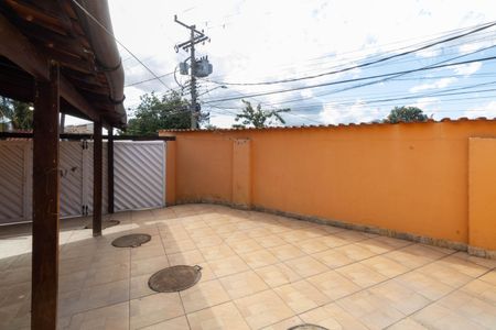 Casa de condomínio para alugar com 74m², 2 quartos e 2 vagas Casa de condomínio para alugar com 74m², 2 quartos e 2 vagasÁrea externa