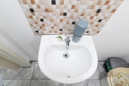 Lavabo de casa de condomínio para alugar com 2 quartos, 74m² em Campo Grande, Rio de Janeiro