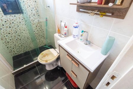 Casa de condomínio para alugar com 74m², 2 quartos e 2 vagas Casa de condomínio para alugar com 74m², 2 quartos e 2 vagasBanheiro