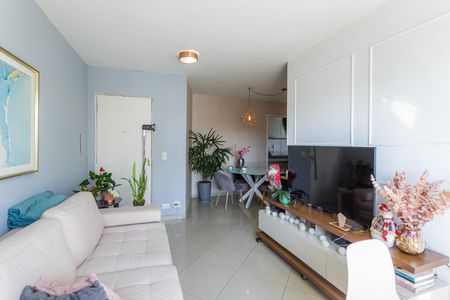 Apartamento à venda com 72m², 2 quartos e 1 vaga Apartamento à venda com 72m², 2 quartos e 1 vagaSala