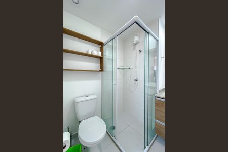 Banheiro Social de kitnet/studio para alugar com 1 quarto, 27m² em Liberdade, São Paulo