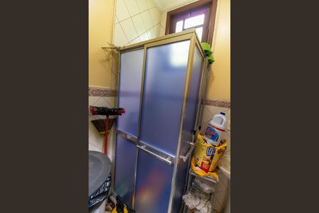 Casa à venda com 329m², 4 quartos e 2 vagasBanheiro de serviço