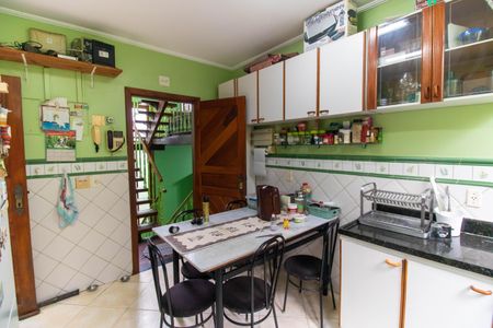 Casa à venda com 329m², 4 quartos e 2 vagasCozinha