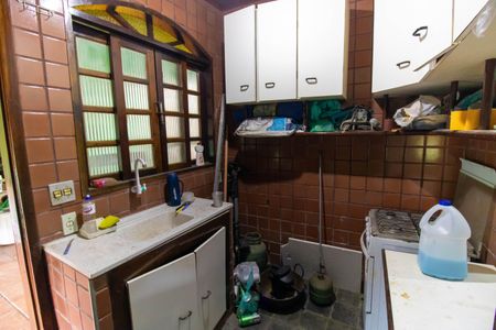 Casa à venda com 329m², 4 quartos e 2 vagasQuarto de Serviço