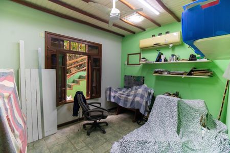 Casa à venda com 329m², 4 quartos e 2 vagasQuarto 1