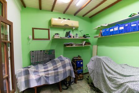 Casa à venda com 329m², 4 quartos e 2 vagasQuarto 1