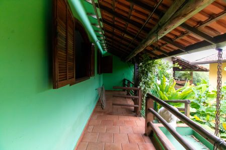 Casa à venda com 329m², 4 quartos e 2 vagasVaranda