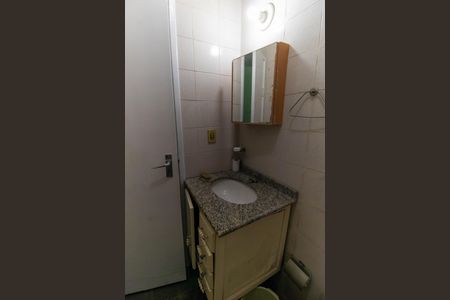 Casa à venda com 329m², 4 quartos e 2 vagasBanheiro de serviço