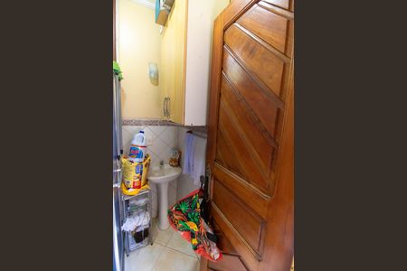 Casa à venda com 329m², 4 quartos e 2 vagasBanheiro de serviço