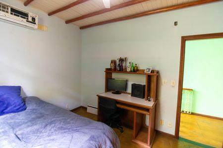 Casa à venda com 329m², 4 quartos e 2 vagasQuarto 2