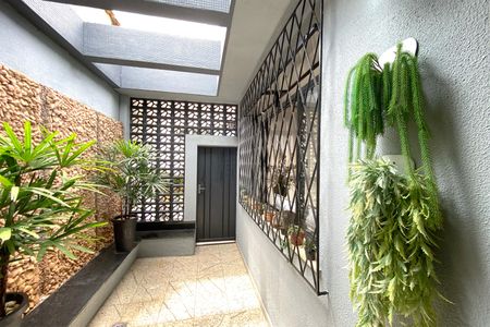 Casa à venda com 308m², 4 quartos e 4 vagasVaranda