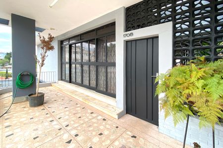 Casa à venda com 308m², 4 quartos e 4 vagasEntrada