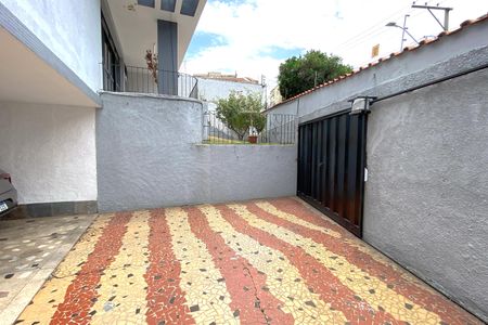 Casa à venda com 308m², 4 quartos e 4 vagasGaragem