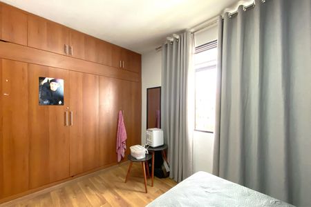 Casa à venda com 308m², 4 quartos e 4 vagasQuarto 3