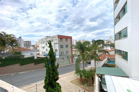 Casa à venda com 308m², 4 quartos e 4 vagasVista da Suite 1