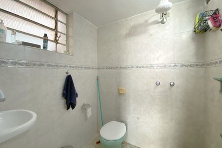 Casa à venda com 308m², 4 quartos e 4 vagasBanheiro  de Serviço