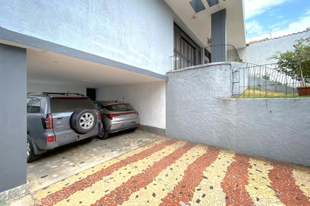 Casa à venda com 308m², 4 quartos e 4 vagasGaragem