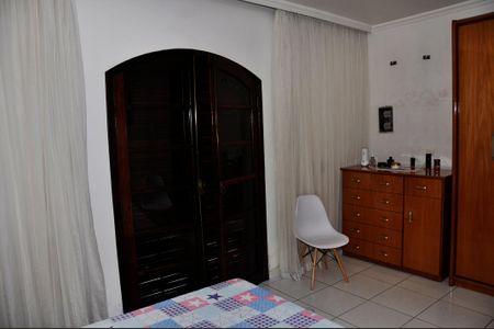 Casa para alugar com 235m², 3 quartos e 2 vagas Casa para alugar com 235m², 3 quartos e 2 vagasSuíte