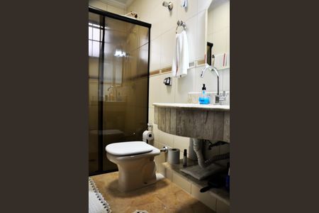 Casa para alugar com 235m², 3 quartos e 2 vagas Casa para alugar com 235m², 3 quartos e 2 vagasBanheiro Social