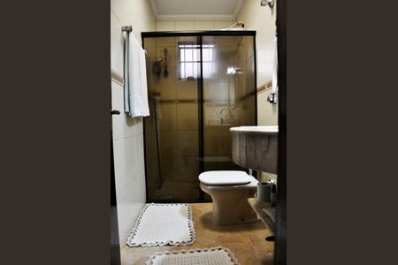 Casa para alugar com 235m², 3 quartos e 2 vagas Casa para alugar com 235m², 3 quartos e 2 vagasBanheiro Social