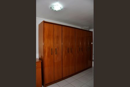 Casa para alugar com 235m², 3 quartos e 2 vagas Casa para alugar com 235m², 3 quartos e 2 vagasSuíte