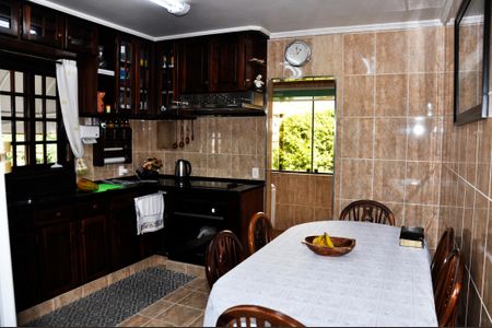 Casa para alugar com 235m², 3 quartos e 2 vagas Casa para alugar com 235m², 3 quartos e 2 vagasCozinha