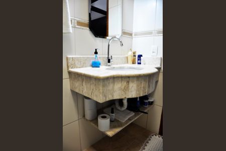 Casa para alugar com 235m², 3 quartos e 2 vagas Casa para alugar com 235m², 3 quartos e 2 vagasBanheiro Social