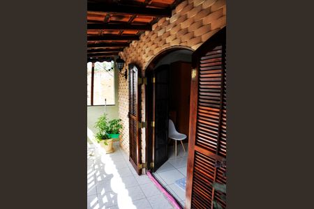 Casa para alugar com 235m², 3 quartos e 2 vagas Casa para alugar com 235m², 3 quartos e 2 vagasVaranda da Suíte