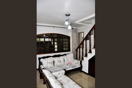 Casa para alugar com 235m², 3 quartos e 2 vagas Casa para alugar com 235m², 3 quartos e 2 vagasSala