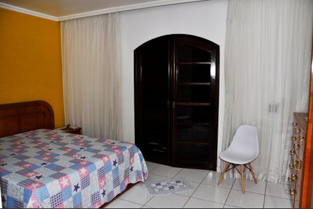 Casa para alugar com 235m², 3 quartos e 2 vagas Casa para alugar com 235m², 3 quartos e 2 vagasSuíte