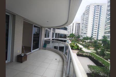 Apartamento para alugar com 85m², 2 quartos e 1 vaga Apartamento para alugar com 85m², 2 quartos e 1 vagaVaranda - Sala