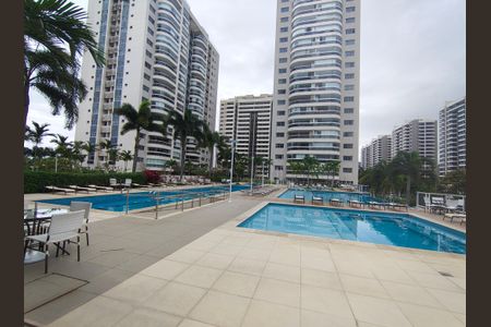 Apartamento para alugar com 85m², 2 quartos e 1 vaga Apartamento para alugar com 85m², 2 quartos e 1 vagaÁrea comum - Piscina