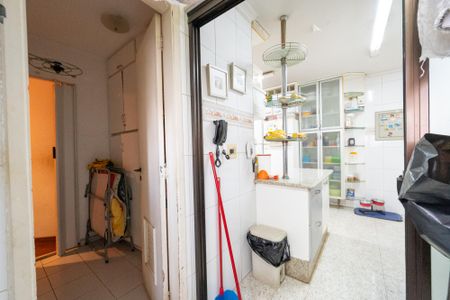 Apartamento para alugar com 123m², 2 quartos e 3 vagas Apartamento para alugar com 123m², 2 quartos e 3 vagasLavanderia