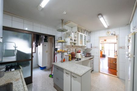 Apartamento para alugar com 123m², 2 quartos e 3 vagas Apartamento para alugar com 123m², 2 quartos e 3 vagasCozinha