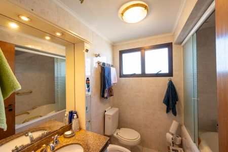 Apartamento para alugar com 123m², 2 quartos e 3 vagas Apartamento para alugar com 123m², 2 quartos e 3 vagasBanheiro da Suíte 1