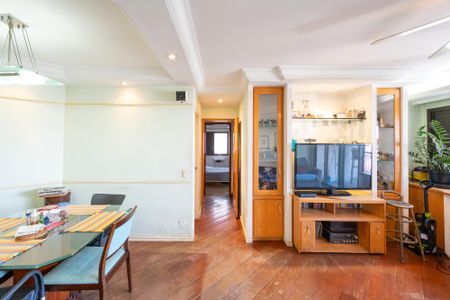 Apartamento para alugar com 123m², 2 quartos e 3 vagas Apartamento para alugar com 123m², 2 quartos e 3 vagasSala