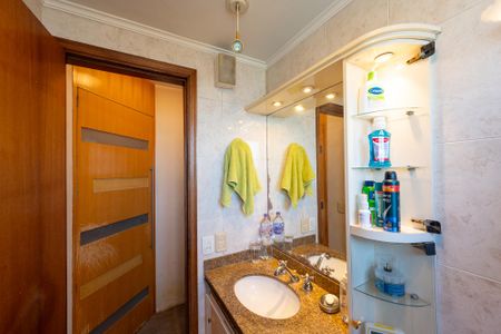 Apartamento para alugar com 123m², 2 quartos e 3 vagas Apartamento para alugar com 123m², 2 quartos e 3 vagasBanheiro da Suíte 1