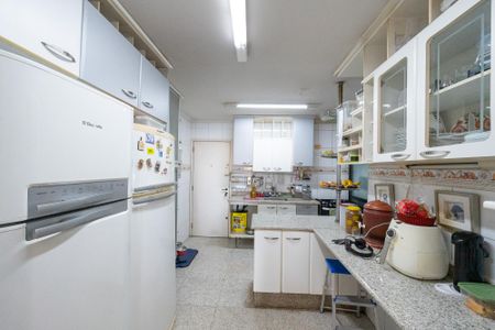 Apartamento para alugar com 123m², 2 quartos e 3 vagas Apartamento para alugar com 123m², 2 quartos e 3 vagasCozinha