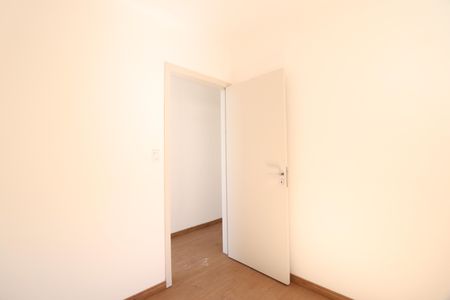 Quarto 1 de casa para alugar com 4 quartos, 110m² em Jardim Holanda, Uberlândia