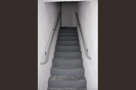 Casa à venda com 110m², 3 quartos e 3 vagasDetalhe  - Escada Quartos